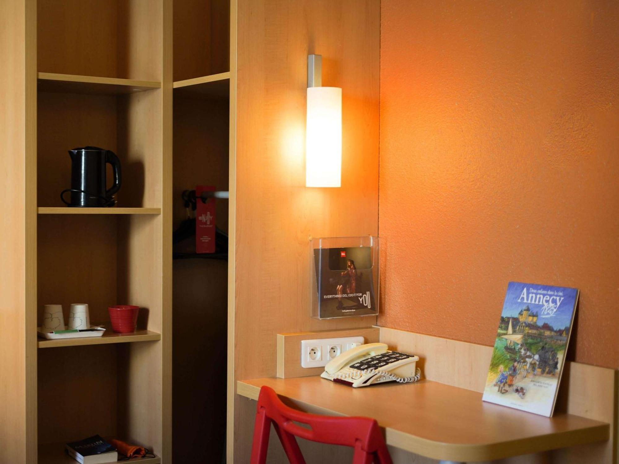 Ibis Annecy Centre Vieille Ville Esterno foto
