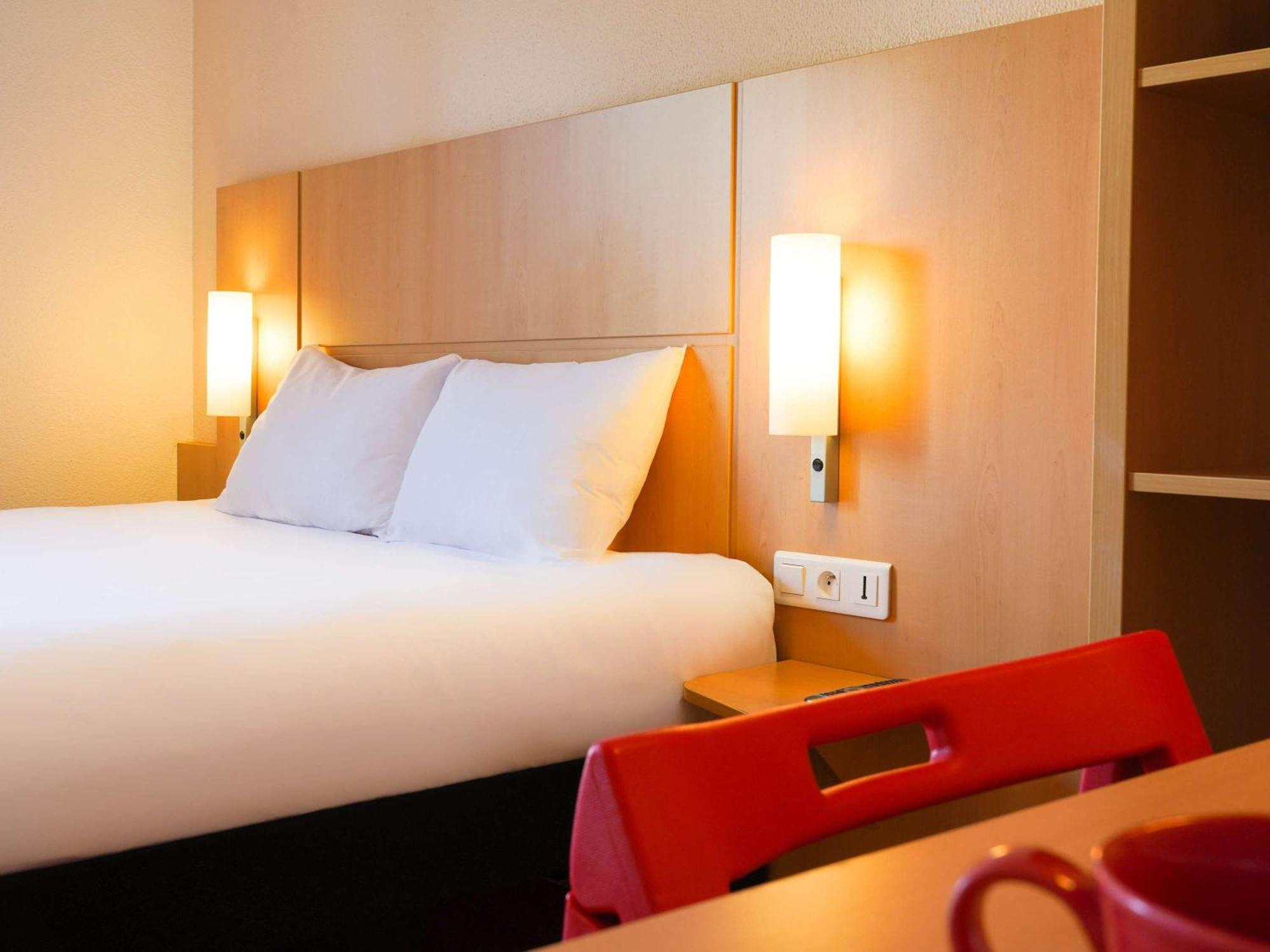 Ibis Annecy Centre Vieille Ville Esterno foto